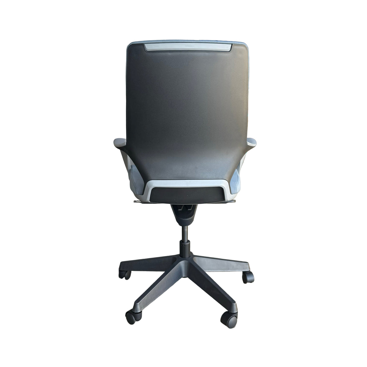 APOLLO MED-BACK EXECUTIVE CHAIR