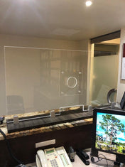FRONTLINE20 COUNTERTOP 24" INVISIBLE BARRIER WITH CLEAR SPEAK THRU