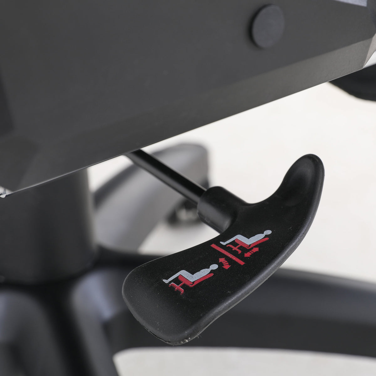 MEDUSA RACING-STYLE GAMING ERGONOMIC CHAIR WITH FOOTREST