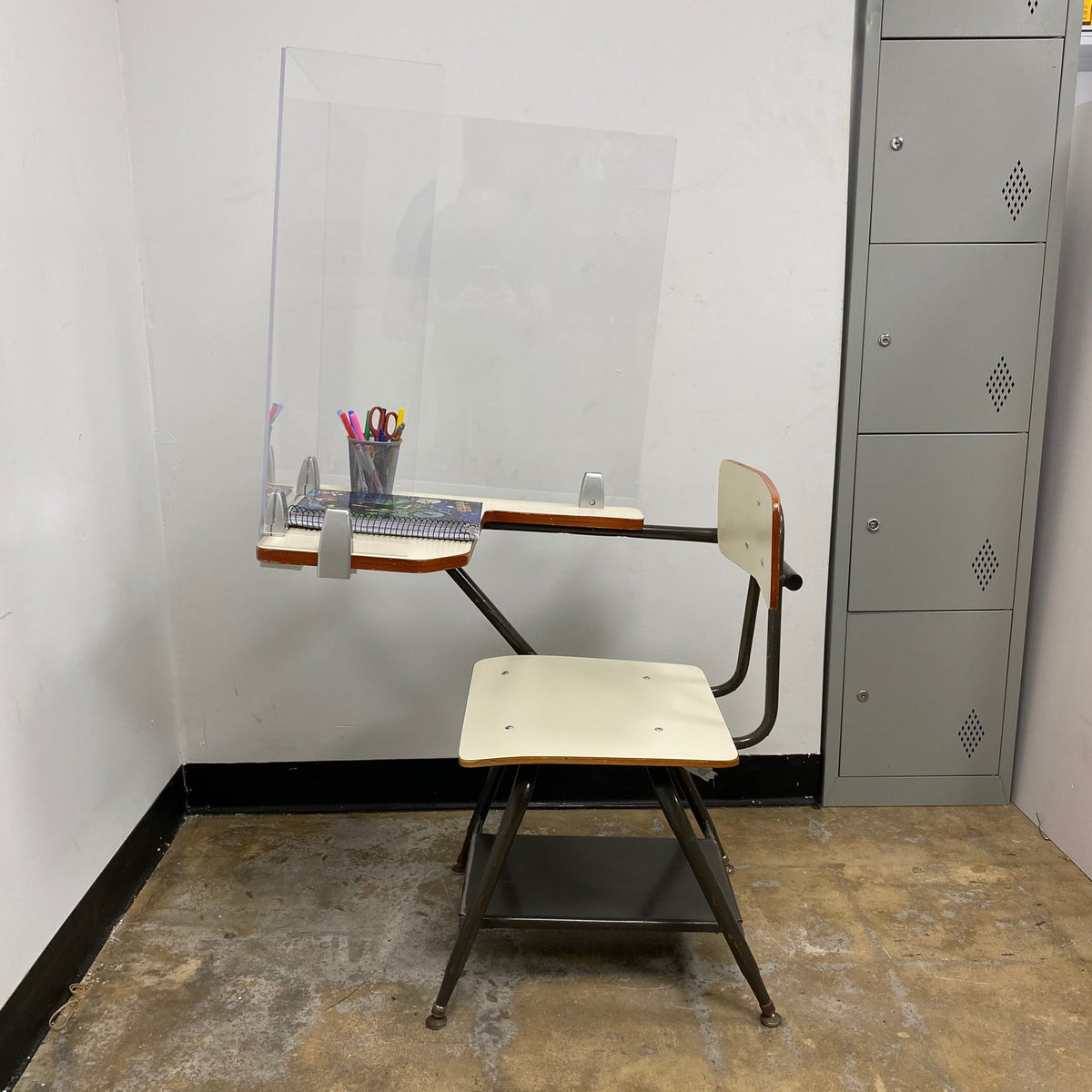 FRONTLINE SERIES ACRYLIC DESK TOP BARRIER FOR DESK - DESK NOT INCLUDED