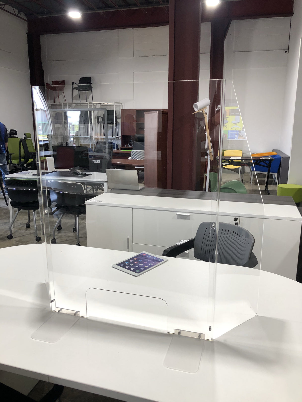 LITE SERIES ACRYLIC DESK TOP BARRIER BY FRONTLINE20